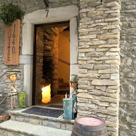 Romantica Suite Con Vasca Idromassaggio Aosta Exterior photo